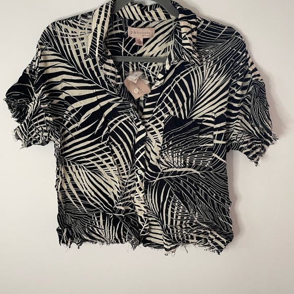 Philosophy Tops - Women's Philosophy Palm Print short sleeve blouse new with tags size large